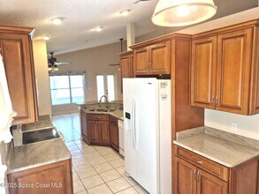 1233 Foxridge Pl in Melbourne, FL - Building Photo - Building Photo