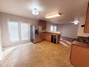 250 Whitestone Dr NE in Huntsville, AL - Building Photo - Building Photo