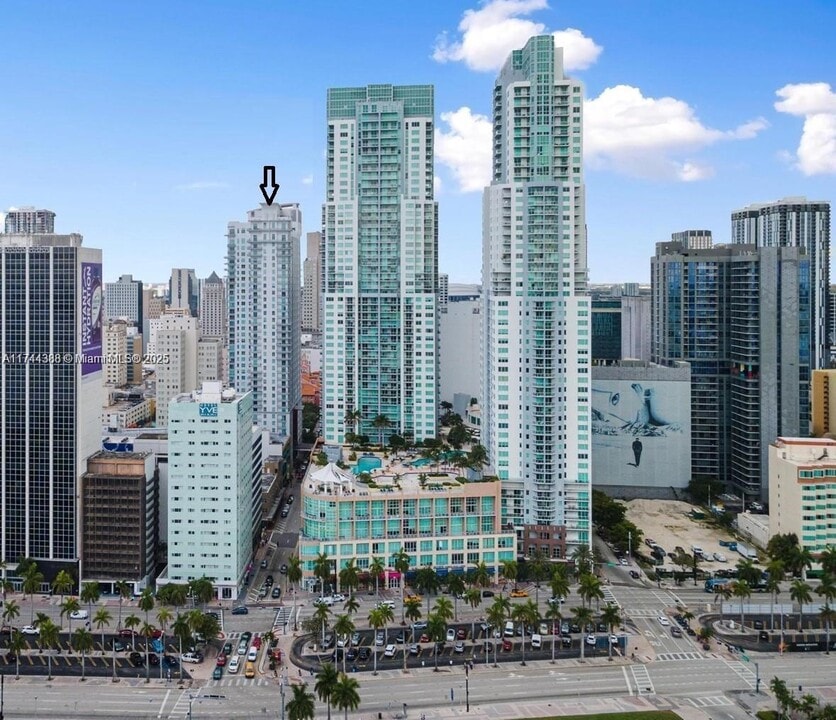 133 NE 2nd Ave, Unit 1119 in Miami, FL - Foto de edificio