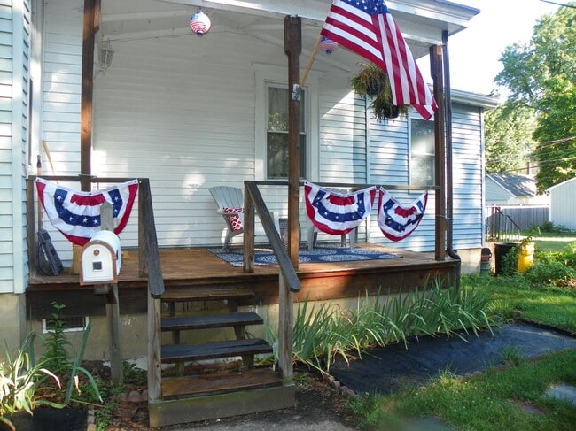 property at 419 Lippincott Ave
