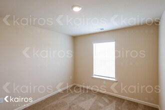 1111 Freedom Pkwy in Montevallo, AL - Foto de edificio - Building Photo