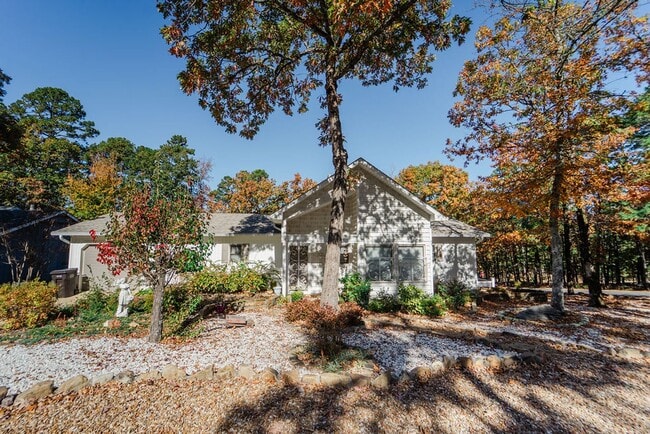 18 Balenciaga Way in Hot Springs, AR - Building Photo - Building Photo