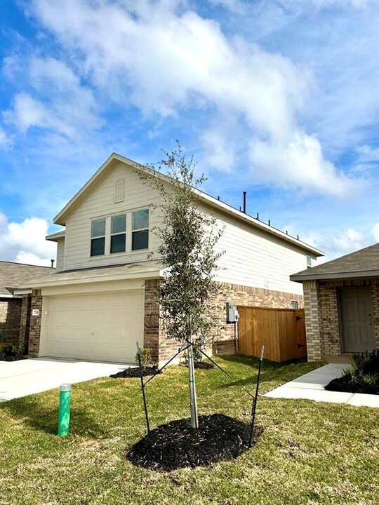 7306 Greenbriar Cayon Ln in Katy, TX - Building Photo