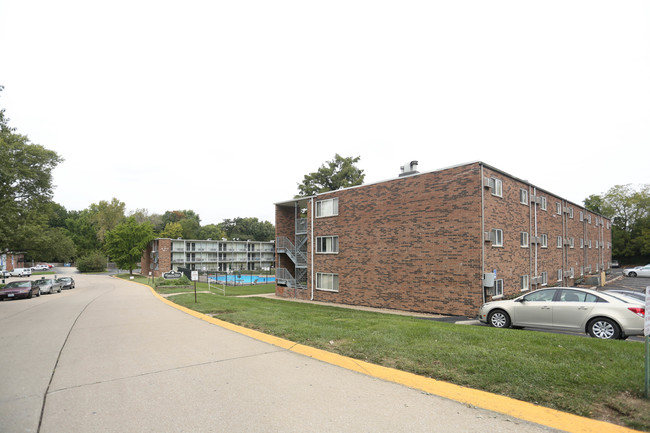 Cabana West Apartments in St. Charles, MO - Building Photo - Building Photo