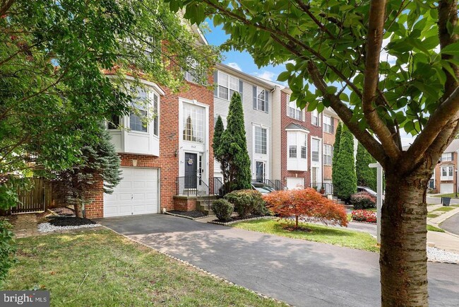 1942 Crossing Stone Ct in Frederick, MD - Foto de edificio - Building Photo