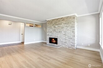 11644 100th Ave NE in Kirkland, WA - Building Photo - Building Photo