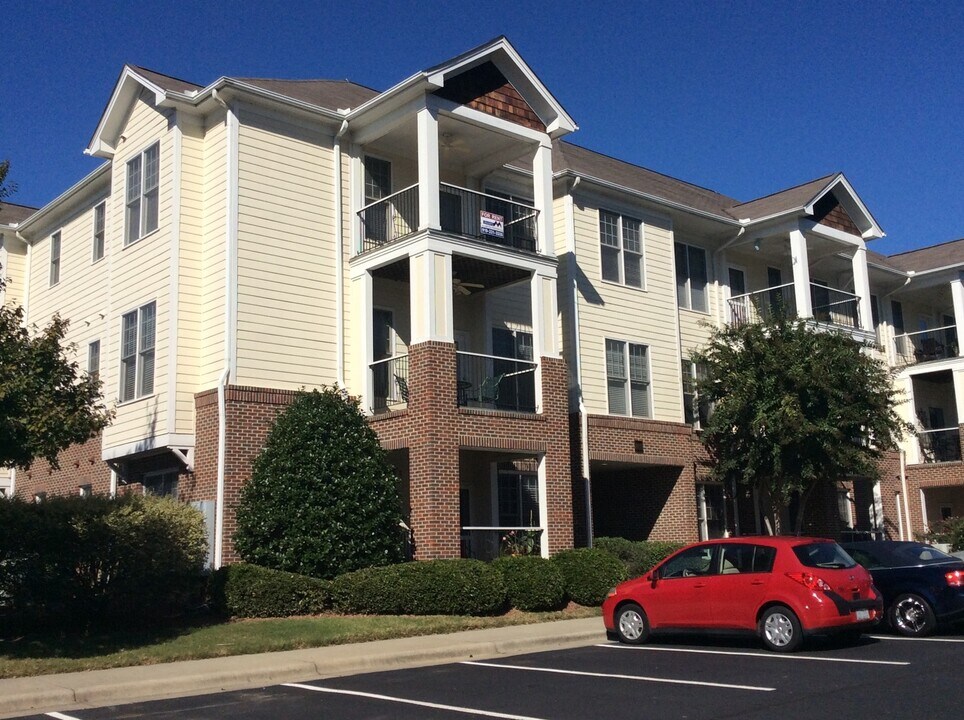 800 Moratuck Dr in Raleigh, NC - Foto de edificio