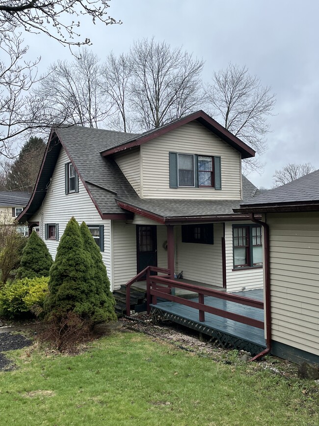 1201 Walnut St in Stoneboro, PA - Building Photo - Building Photo