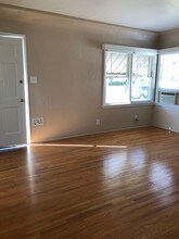 316 N Bushnell Ave, Unit 316 in Alhambra, CA - Building Photo - Building Photo