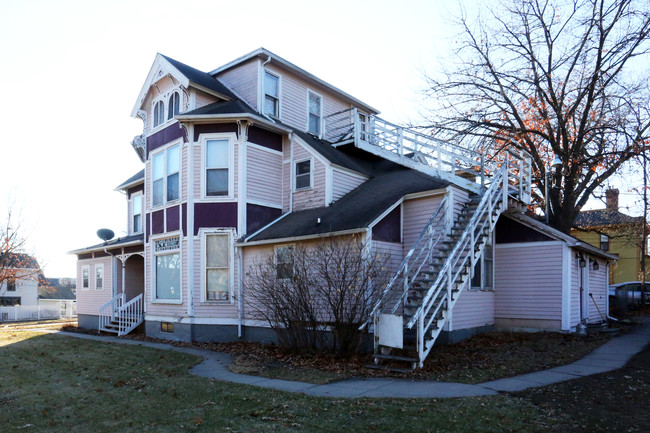 1605 Center St in Des Moines, IA - Foto de edificio - Building Photo