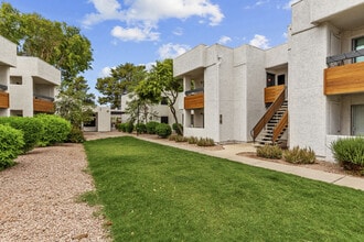 Tides on 27th in Phoenix, AZ - Foto de edificio - Building Photo