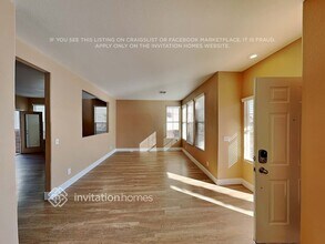 1213 Hope Ranch Ln in Las Vegas, NV - Building Photo - Building Photo