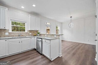 3729 Inglewood Way in Atlanta, GA - Building Photo - Building Photo