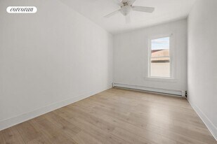 31 Seeley St in Brooklyn, NY - Building Photo