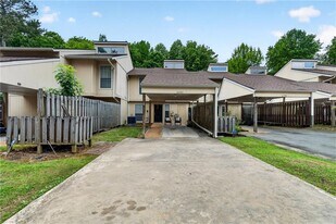 6393 Hawthorne Terrace in Norcross, GA - Building Photo