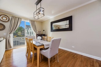 415 N President St in Wheaton, IL - Building Photo - Building Photo