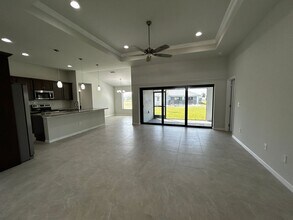 1626 NW 42nd Pl in Cape Coral, FL - Building Photo - Building Photo