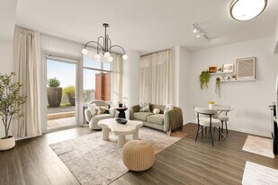 1548 Spring Hill Rd in McLean, VA - Building Photo