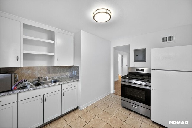 8960 E 12th Ave in Aurora, CO - Building Photo - Building Photo