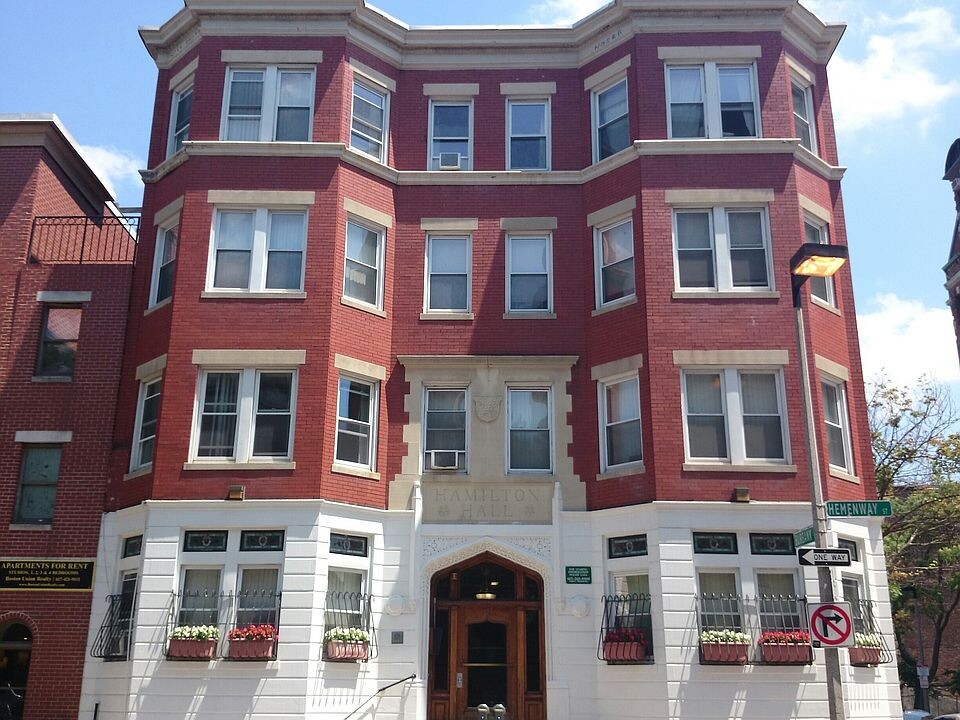 157-155 Hemenway St, Unit 4 in Boston, MA - Foto de edificio