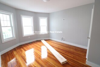 21 Seafoam Ave, Unit 3 in Winthrop, MA - Foto de edificio - Building Photo
