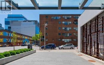 460-460 Adelaide St E in Toronto, ON - Building Photo - Building Photo