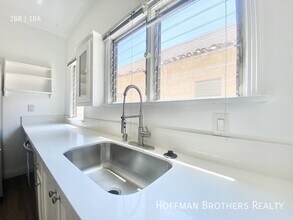 362 1/2 N Sierra Bonita Ave in Los Angeles, CA - Foto de edificio - Building Photo