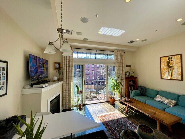 410 Columbus Ave, Unit 2 in Boston, MA - Foto de edificio - Building Photo