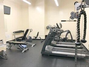 124 Court St, Unit 405 in New Haven, CT - Building Photo - Building Photo