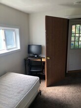 854-56 Lancaster Ave-Unit -Apt 1 in Syracuse, NY - Building Photo - Building Photo