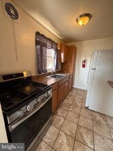 637 Hamilton St in Norristown, PA - Building Photo - Building Photo