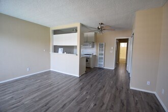 12255 Burbank Blvd, Unit 228 in Los Angeles, CA - Building Photo - Building Photo