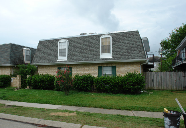 2906 Houma Blvd in Metairie, LA - Building Photo - Building Photo