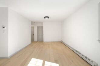 7 N Dearman St in Irvington, NY - Building Photo - Building Photo