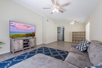 1306 Wild Daisy Ln in West Palm Beach, FL - Building Photo - Building Photo