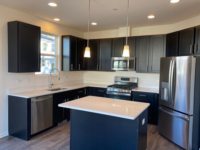 29W710 Cambridge Ct in Warrenville, IL - Building Photo - Building Photo