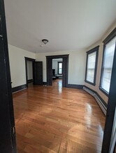 408 Gregory St, Unit 1 in Bridgeport, CT - Foto de edificio - Building Photo