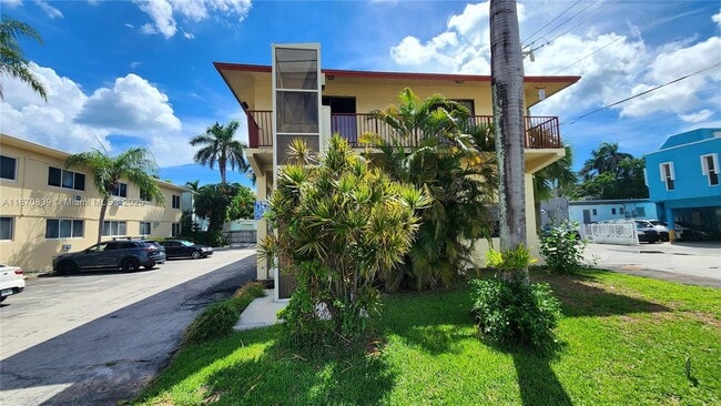 property at 513 S Ocean Dr