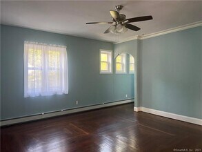 214 Goffe Terrace, Unit 2 in New Haven, CT - Building Photo - Building Photo