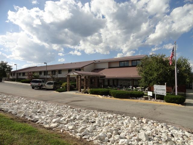 Landover Estates I & II in Custer, SD - Foto de edificio