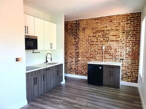239 Lenox Ave, Unit 1120 in New York, NY - Building Photo - Building Photo