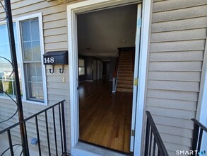 148 Granfield Ave in Bridgeport, CT - Building Photo - Building Photo