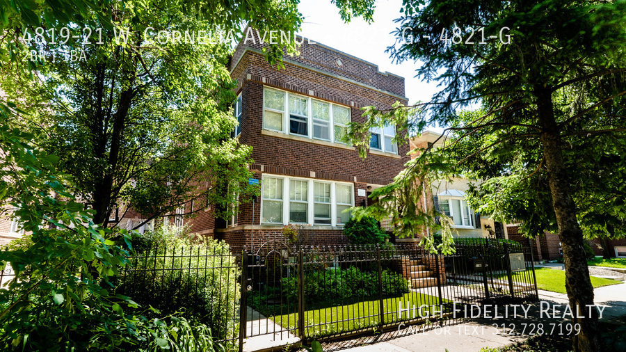 4819 W Cornelia Ave in Chicago, IL - Building Photo