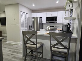 11022 SW 6th St in Miami, FL - Building Photo