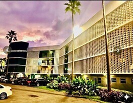 877 NE 195th St in North Miami Beach, FL - Building Photo