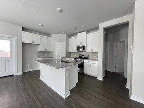 110 Dedina Dr in Georgetown, TX - Building Photo - Building Photo