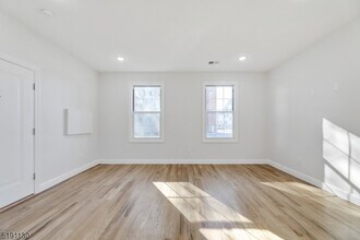 401 Franklin St-Unit -1 in Bloomfield, NJ - Building Photo - Building Photo