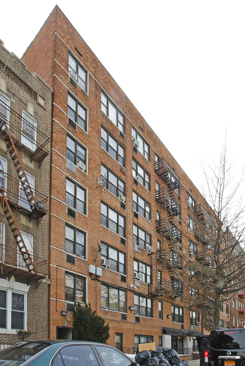 405 E 16th St in Brooklyn, NY - Foto de edificio