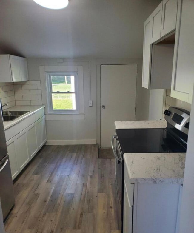 305 Pearl St in Charlotte, MI - Building Photo - Building Photo