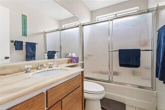1534 E Wilson Ave in Glendale, CA - Building Photo - Building Photo